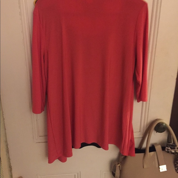 Black tank top connected to pink cardigan - Picture 2 of 2